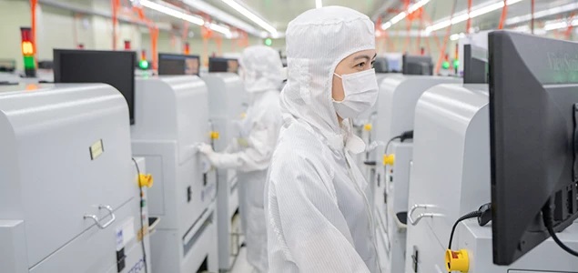 Clean+Room_FitTech_586_of_592_635x300